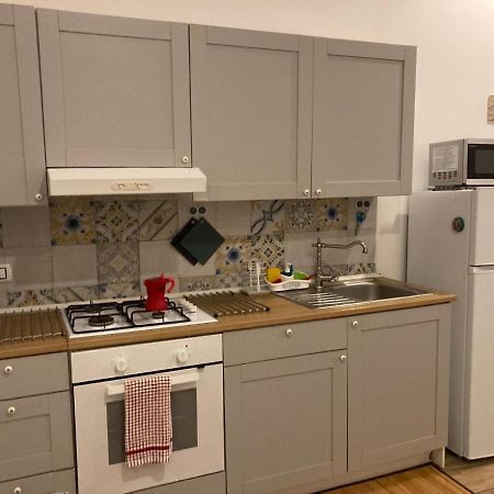 Casa Gaia A Due Passi Dal Duomo Apartment เนเปิลส์ ภายนอก รูปภาพ