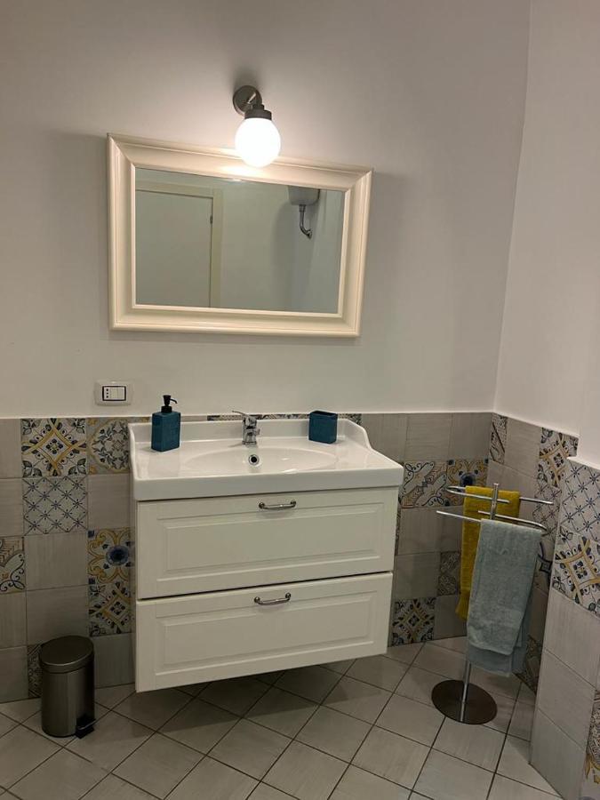 Casa Gaia A Due Passi Dal Duomo Apartment เนเปิลส์ ภายนอก รูปภาพ